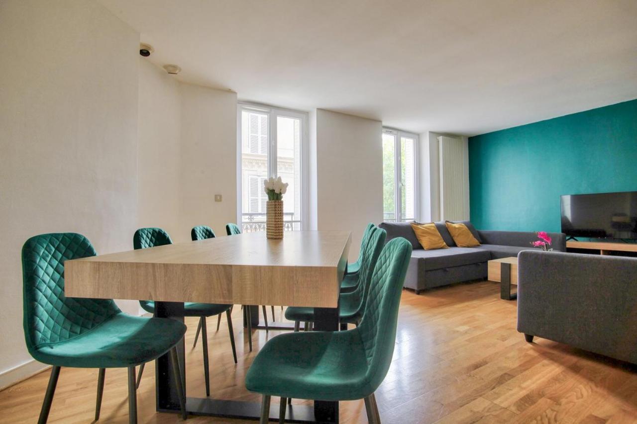 2 Bedrooms Tour Eiffel Breteuil Παρίσι Εξωτερικό φωτογραφία
