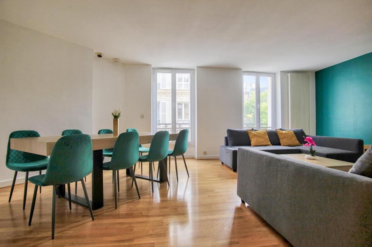 2 Bedrooms Tour Eiffel Breteuil Παρίσι Εξωτερικό φωτογραφία