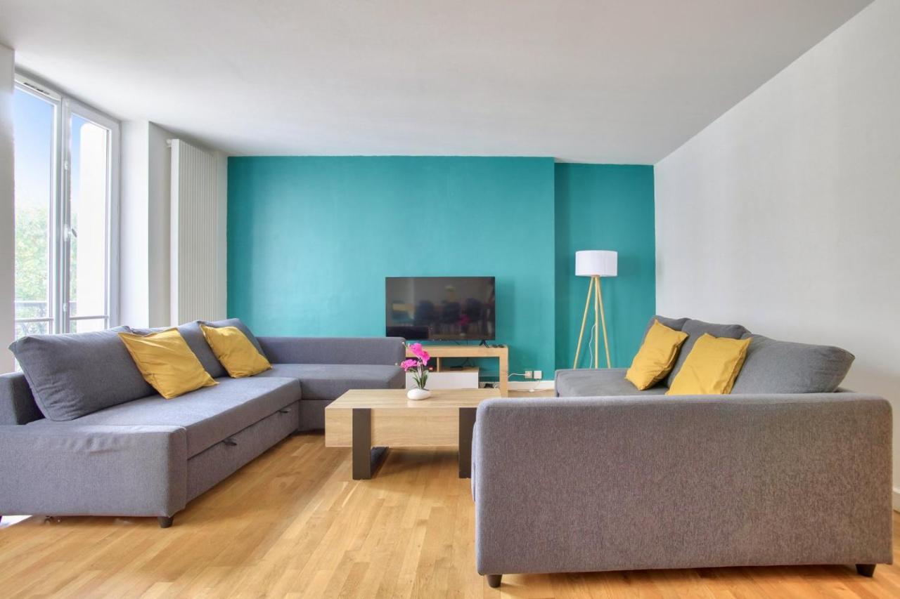 2 Bedrooms Tour Eiffel Breteuil Παρίσι Εξωτερικό φωτογραφία